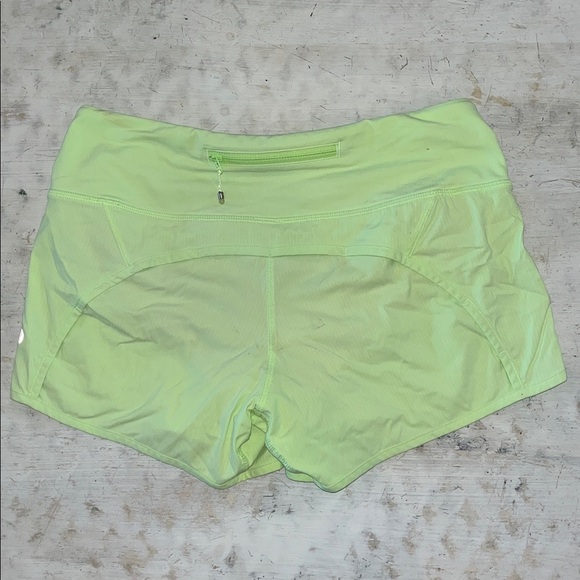 Lululemon Speed up Short neon yellow | size 4 - Picture 3 of 5
